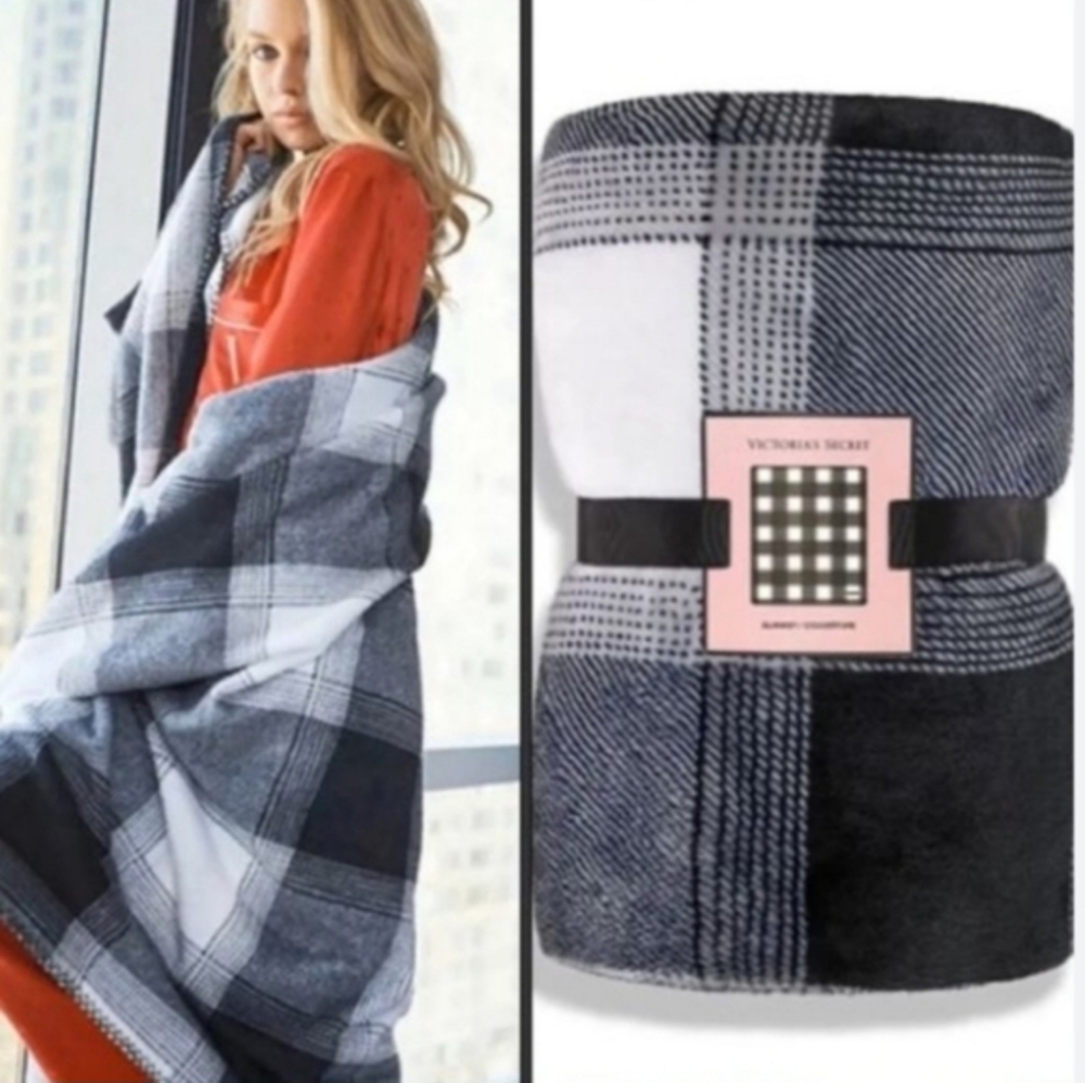 Victoria's Secret Fleece Blanket Throw Plaid Black White Checkered  Plush NWT